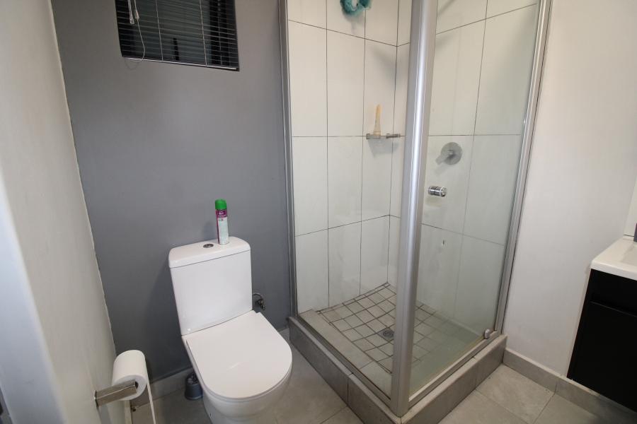 To Let 0 Bedroom Property for Rent in Somerset West Western Cape